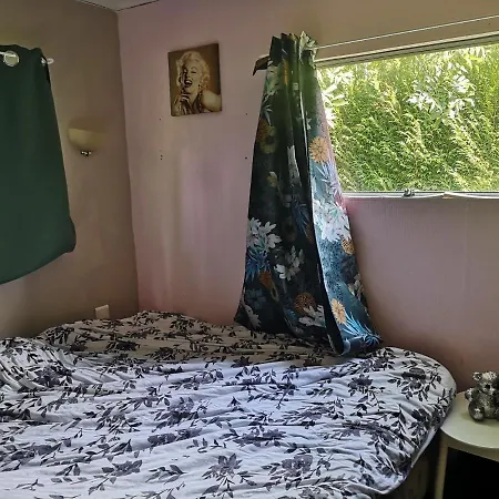 مكان تخييم Mobilhome Bondons *